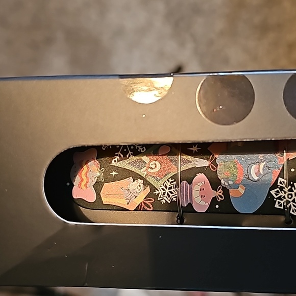 Disney Magic Band Plus NIB never connected - Picture 7 of 9